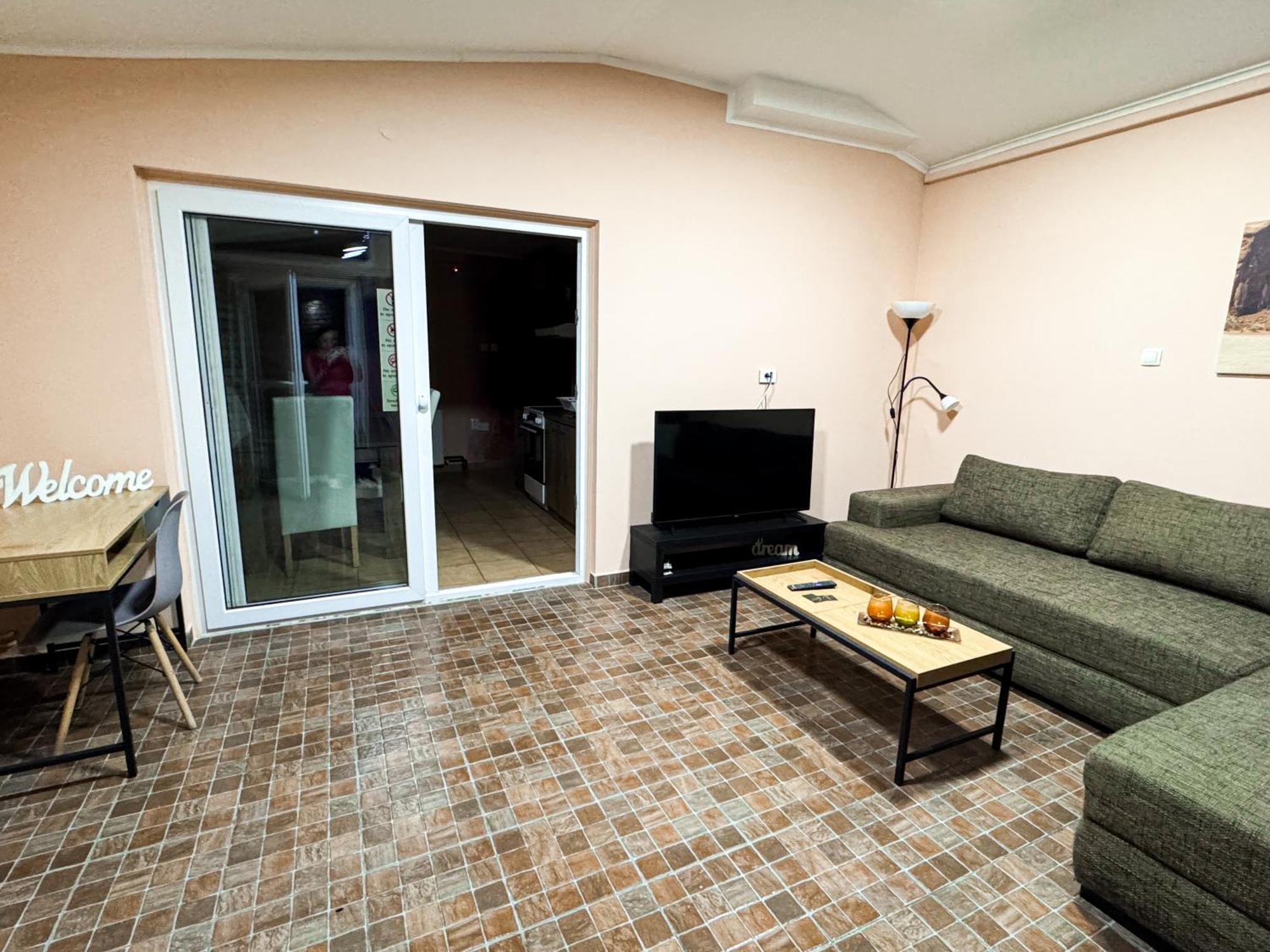 Kk Apartment Backa Topola Exteriör bild